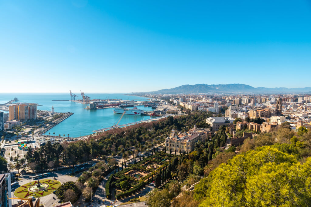 foto desde la altura de muelle de Málaga